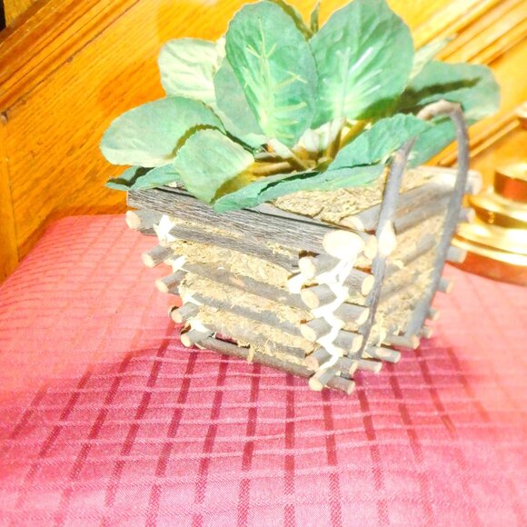 Ideal Decorative SILK ~~~ PLANT ~~~ in Unique Log Type Holder - Picture 1 of 1